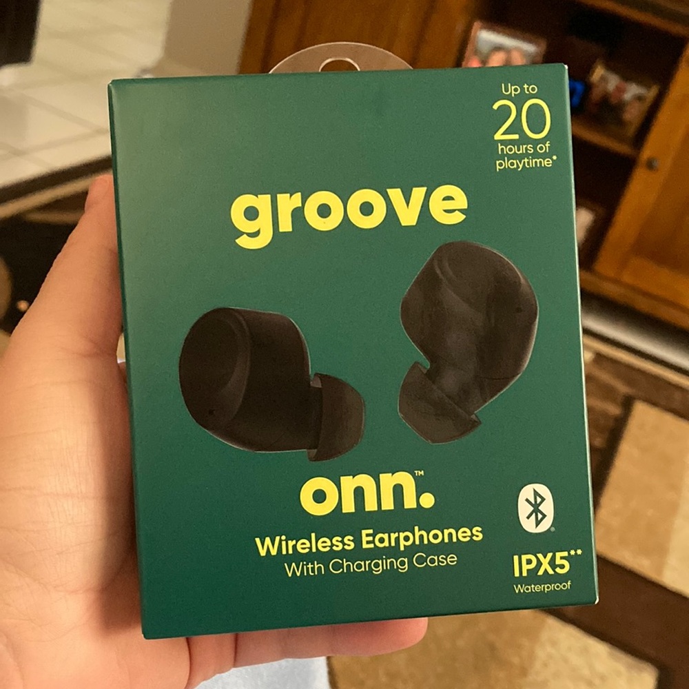 Bluetooth earbuds
